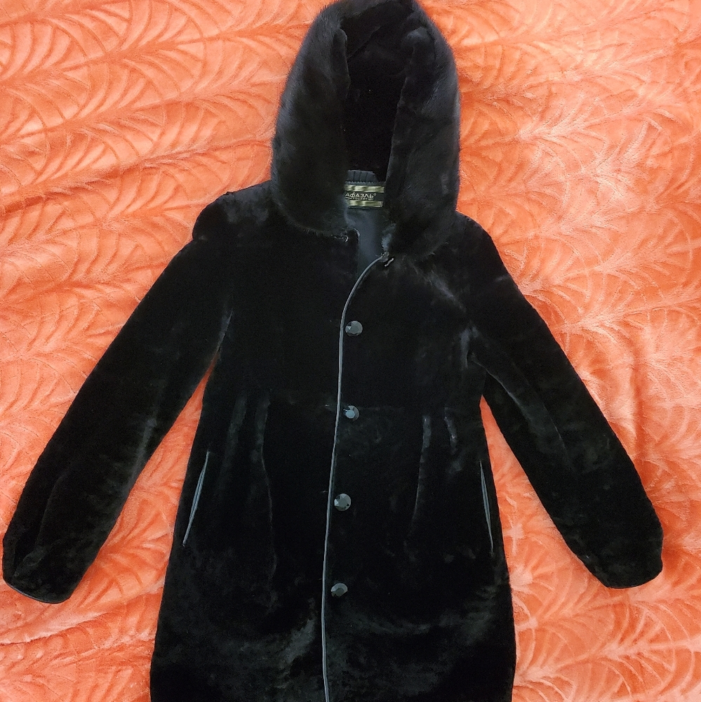 Genuine shearling fur coat with mink trim